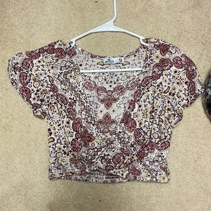 Hollister v neck crop top
